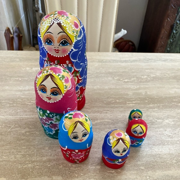 Russian doll Matreshka Wooden Hand Painted - Picture 4 of 10